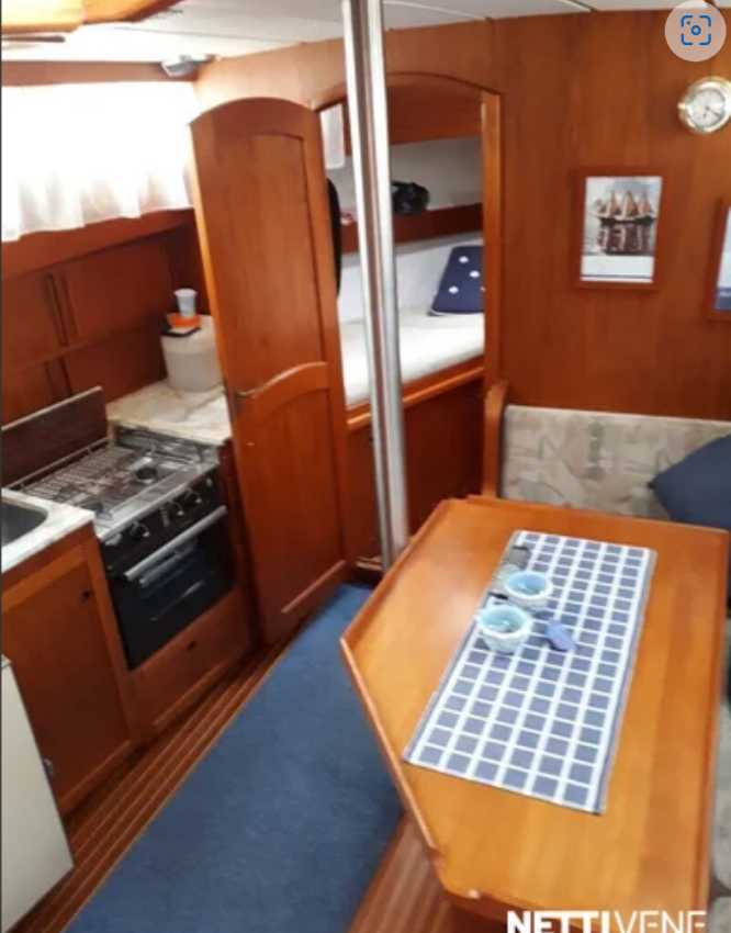 Saloon 1